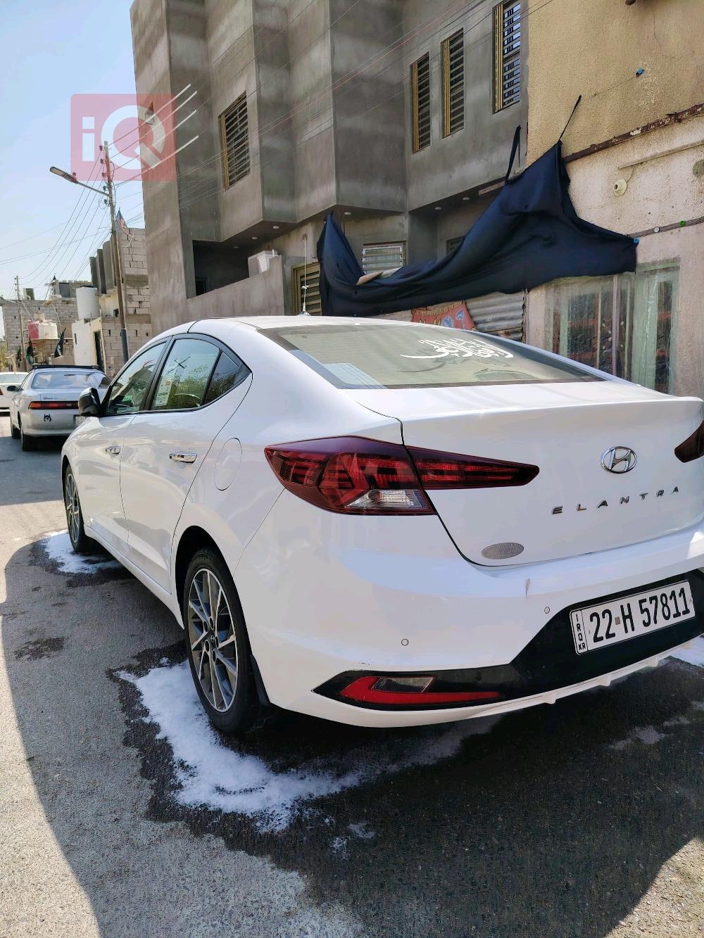 هیوندای ئەلەنترا